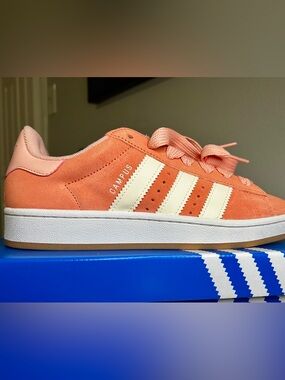 Adidas Campus 00s Peach and White. 10. 
Brand New In Box
